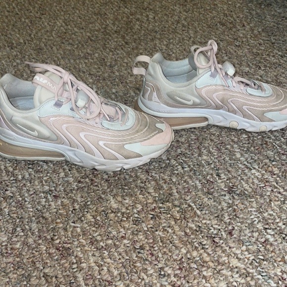 Womens Nike Air Max 270 React Photon Pink - Picture 2 of 13